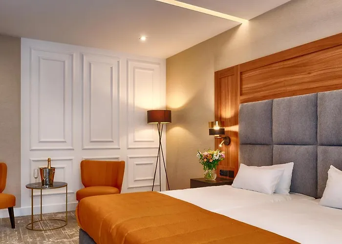 Grand Focus Szálloda 4*