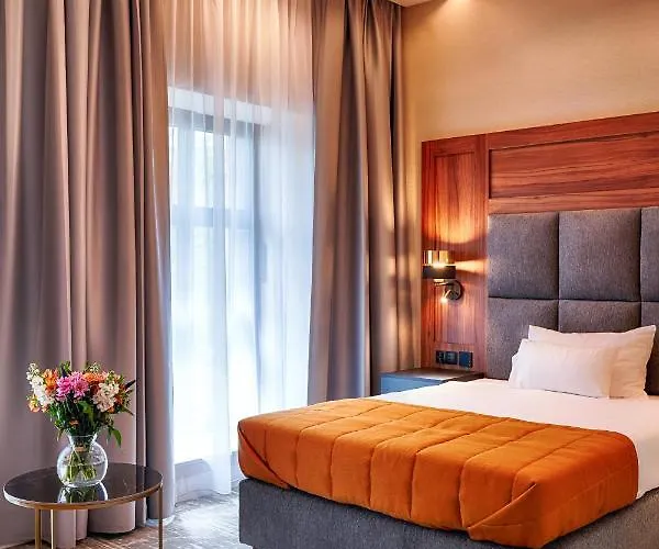 Szálloda Grand Focus 4*